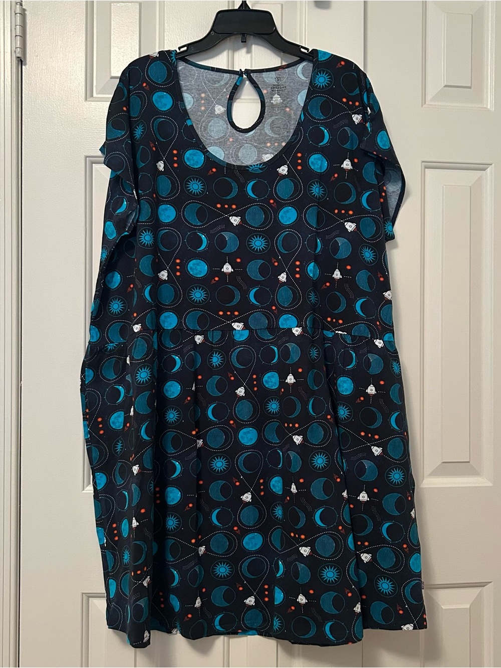 Princess Awesome Gravity Assist Print Knee-Length Dress Women's Size 28-30 4XL